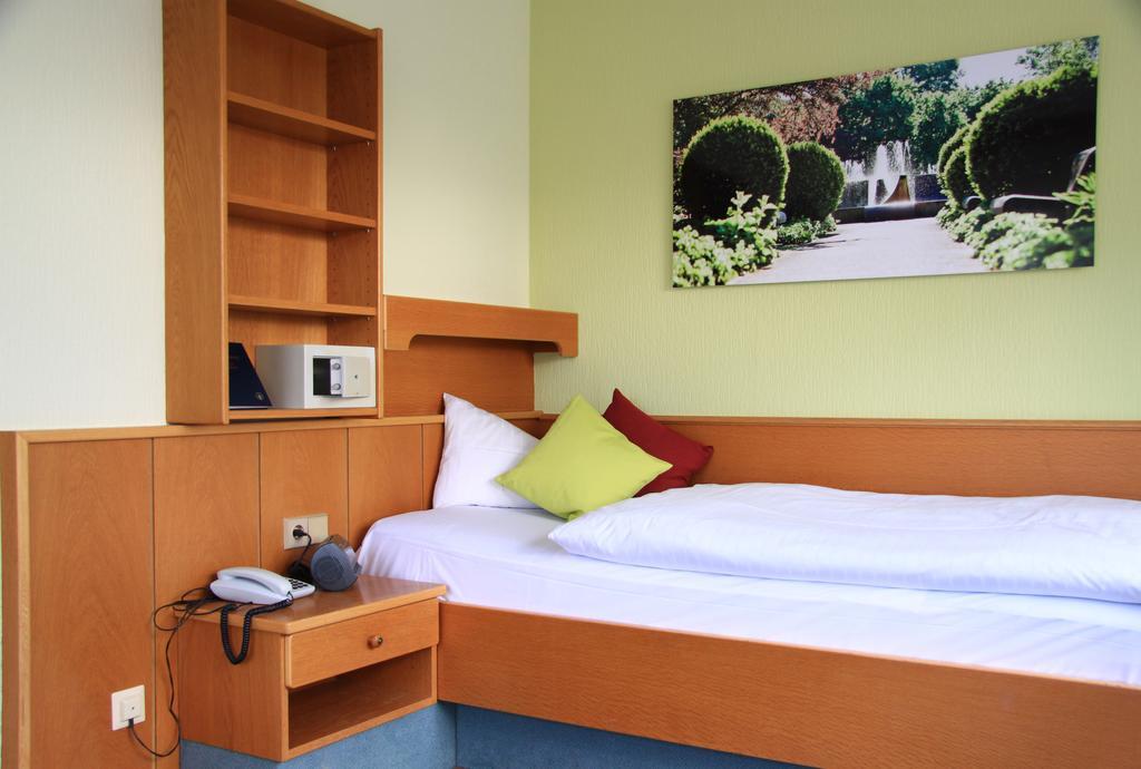 Hotel Garni Vier Jahreszeiten Bad Füssing Zewnętrze zdjęcie