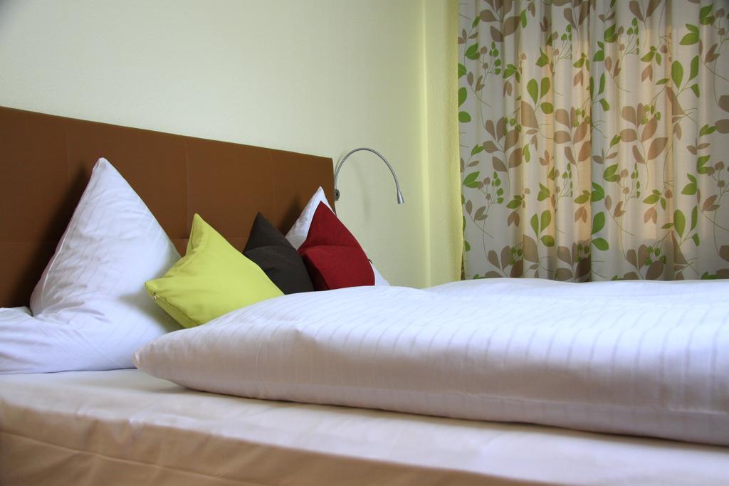 Hotel Garni Vier Jahreszeiten Bad Füssing Zewnętrze zdjęcie